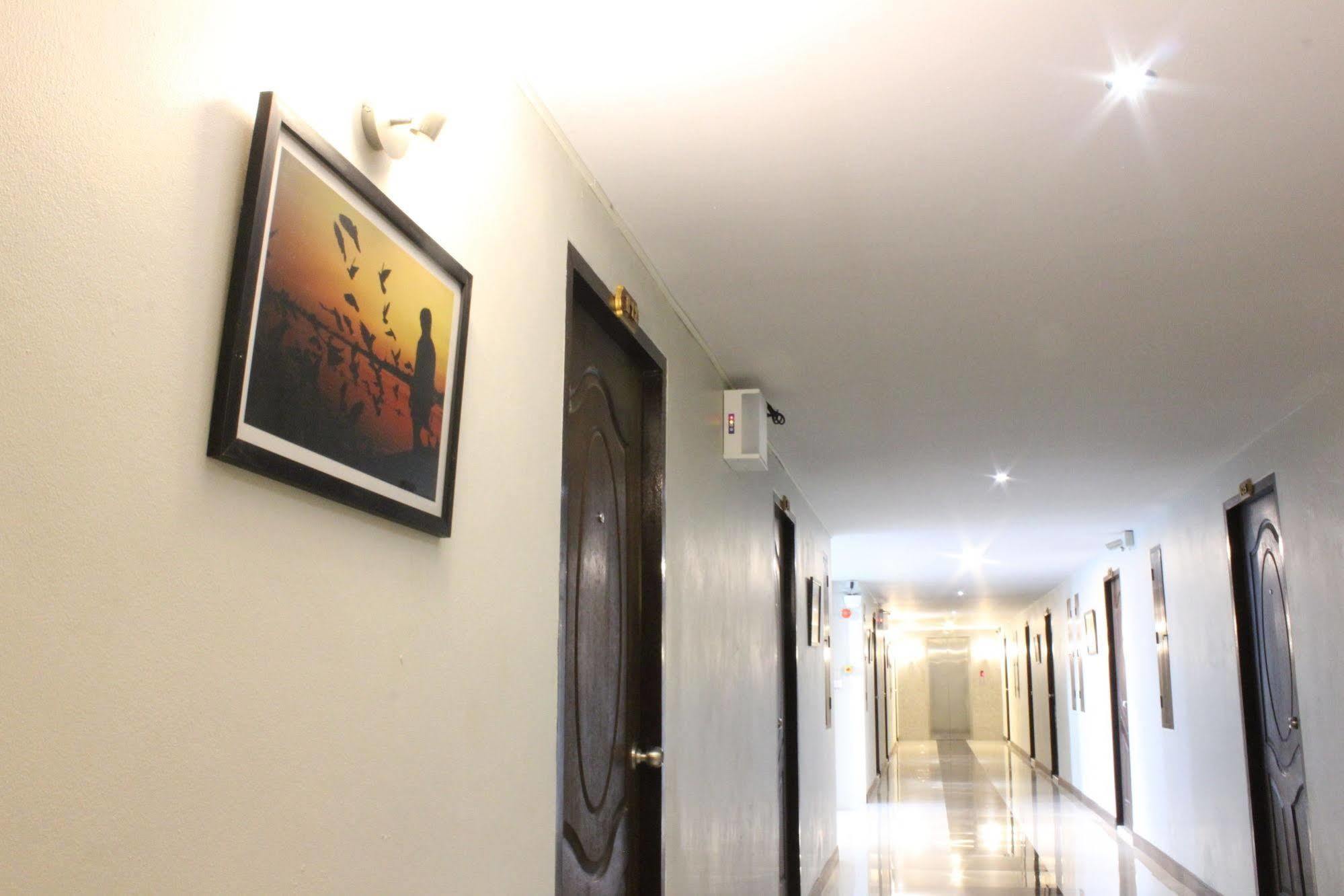 The Avail Hotel Phra Nakhon Si Ayutthaya Exterior photo